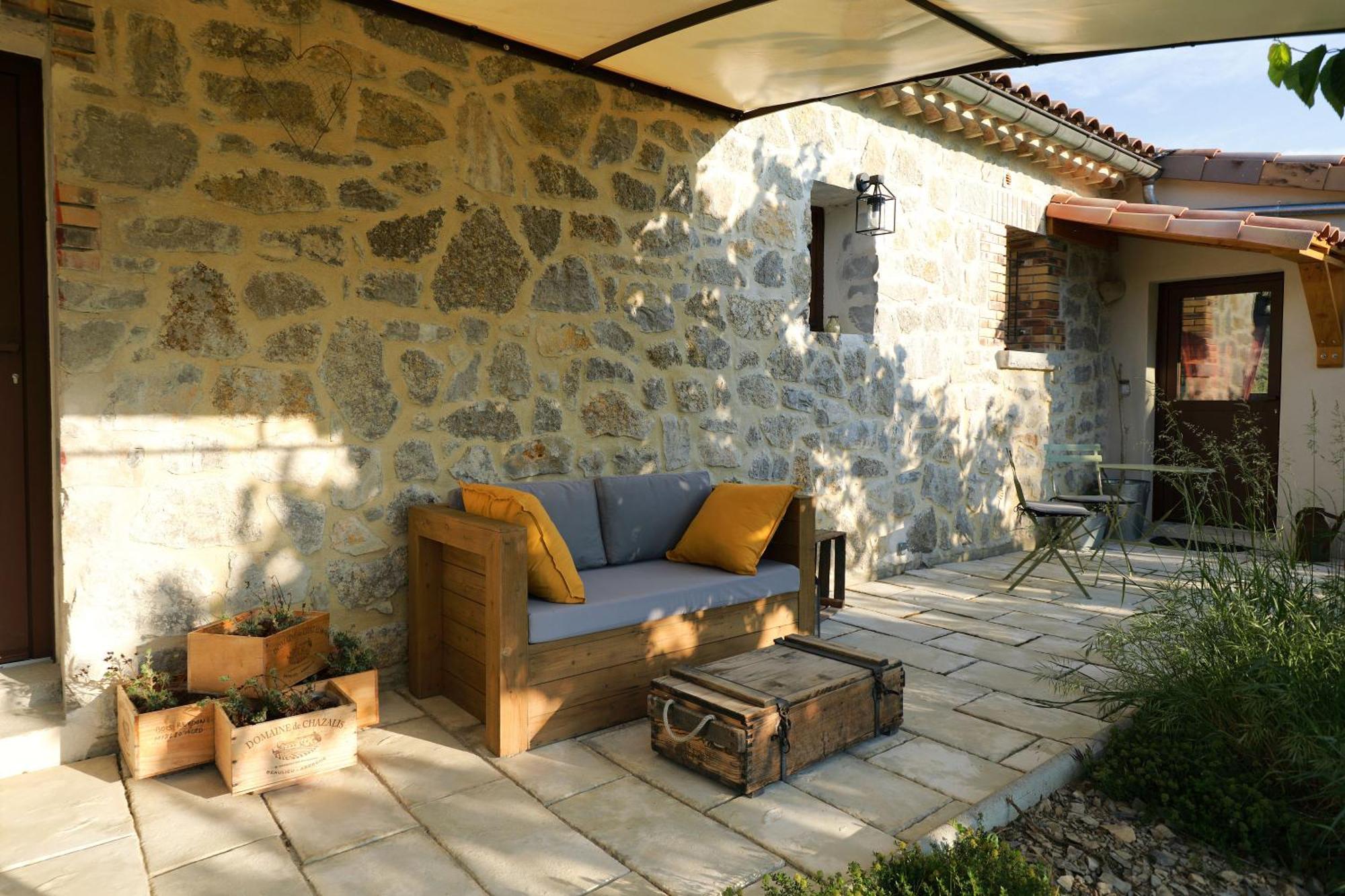 Отель La Gourmandine Courry Экстерьер фото